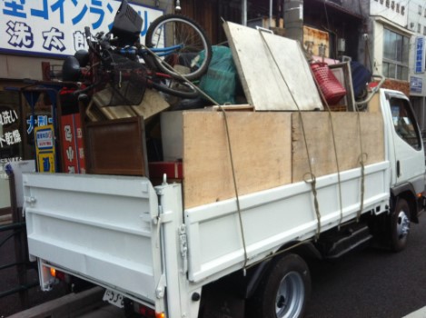 東京都墨田区での看板や冷蔵庫の不用品回収