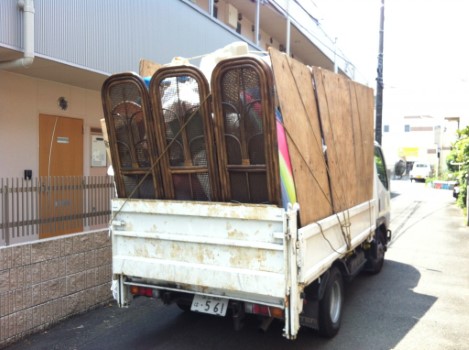 東京都狛江市の不用品回収で2トントラック積み込み済み