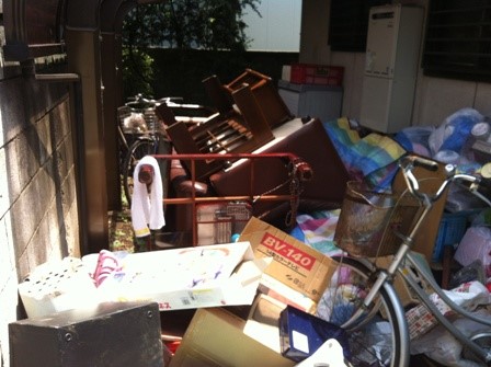 東京都狛江市の車庫の不用品回収