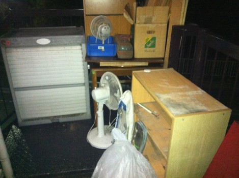 東京都足立区での扇風機や棚などの不用品回収
